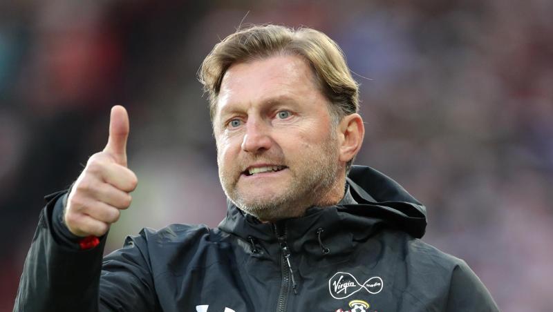 Southamptons Trainer Ralph Hasenhüttl hat mit seiner Mannschaft den Klassenerhalt in der Premier League erreicht. Southamptons Trainer Ralph Hasenhüttl hat mit seiner Mannschaft den Klassenerhalt in der Premier League erreicht.