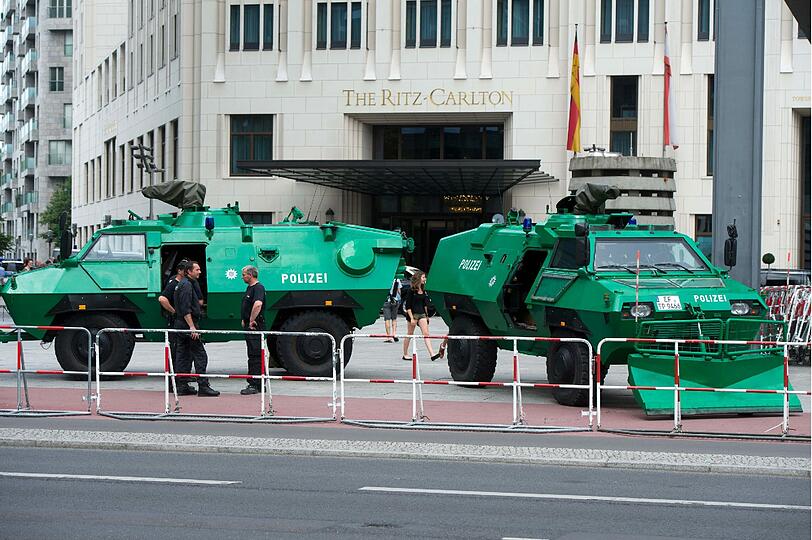 Berlin rüstet auf: Vor dem Besuch des US-Präsidenten Barack Obama gleicht Berlin einer Festung. Sehen Sie hier die Bilder!
