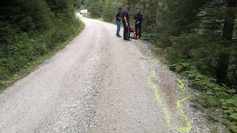 Tödlicher Mountainbike-Unfall im Zillertal. Die Bilder von der Unfallaufnahme.