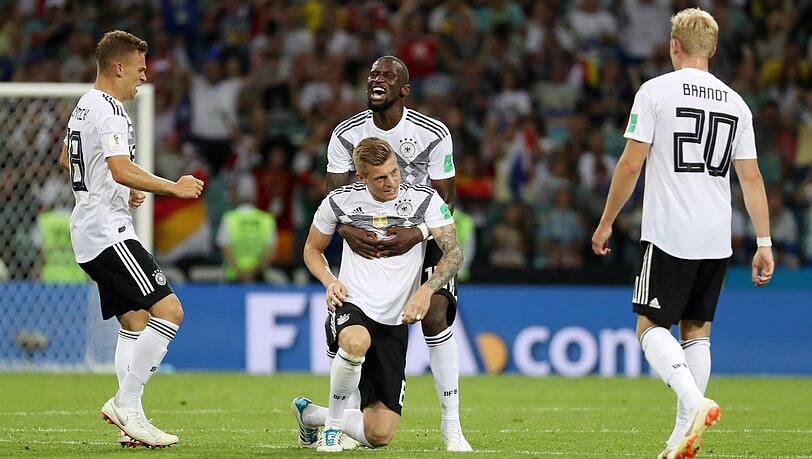 Erleichterung pur: Deutschland schlägt Schweden dank Toni Kroos (Mi.) bei der Fußball-WM 2018. Erleichterung pur: Deutschland schlägt Schweden dank Toni Kroos (Mi.) bei der Fußball-WM 2018.
