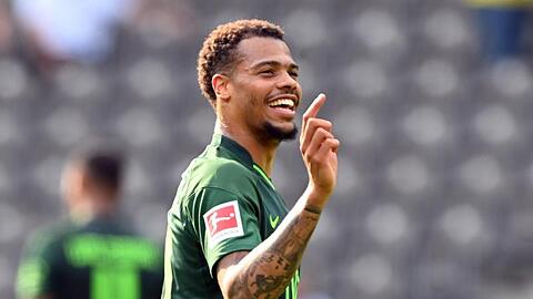 Joker Lukas Nmecha schoss Wolfsburg in Berlin zum Sieg.