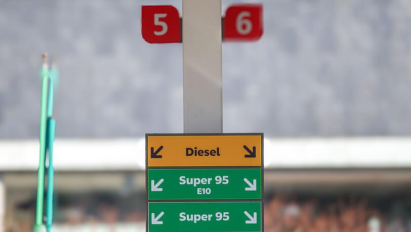 Eine Tankstelle in Nordrhein-Westfalen. (Archiv)