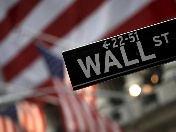Sitz der Börse in New York ist die Wall Street.