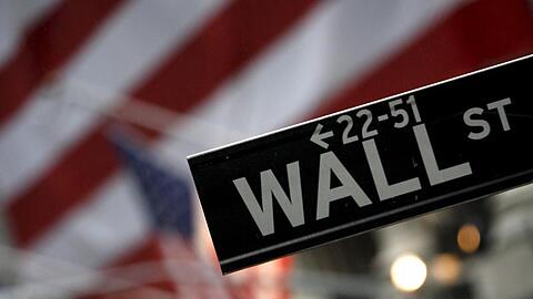 Sitz der Börse in New York ist die Wall Street.