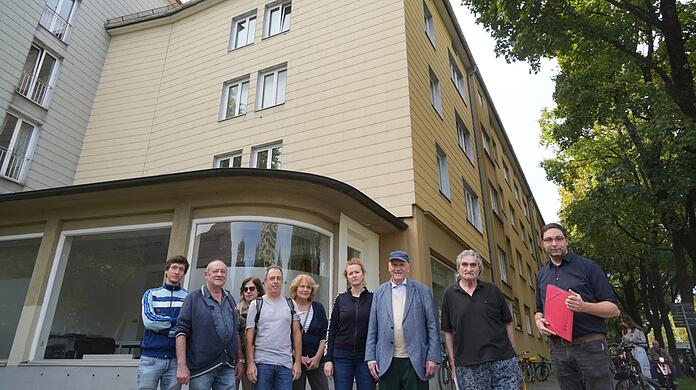 Unterstützung bekommen die Mieter von Linken-Chef Stefan Jagel (r.) und Christian Schwarzenberger (l.). Sie wollen verhindern, dass Luxuswohnungen entstehen.