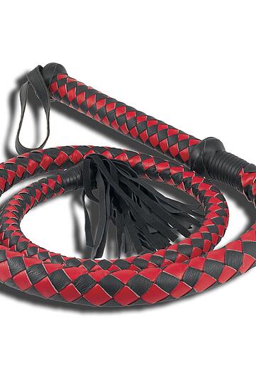 Mal hart, mal zart: Diese zwei Meter lange "Arabische Peitsche" aus Echtleder (99,95 Euro) lässt sich in verschiedenen Stärken handhaben und eignet sich auch zu Fesselspielchen.