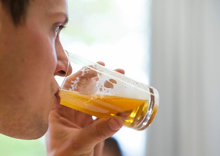 Insgesamt 102 Bier-Experten verkosten in Gräfelfing 1366 Biere aus 45 Laendern in 50 verschiedenen Kategorien. Am European Beer Star duerfen Braueren aus der ganzen Welt teilnehmen die nach der traditionellen, europaeischen Brauart Bier herstellen. Der Gewinner wird am 14.11.12 auf der Brau Beviale in Nuernberg bekannt gegeben.