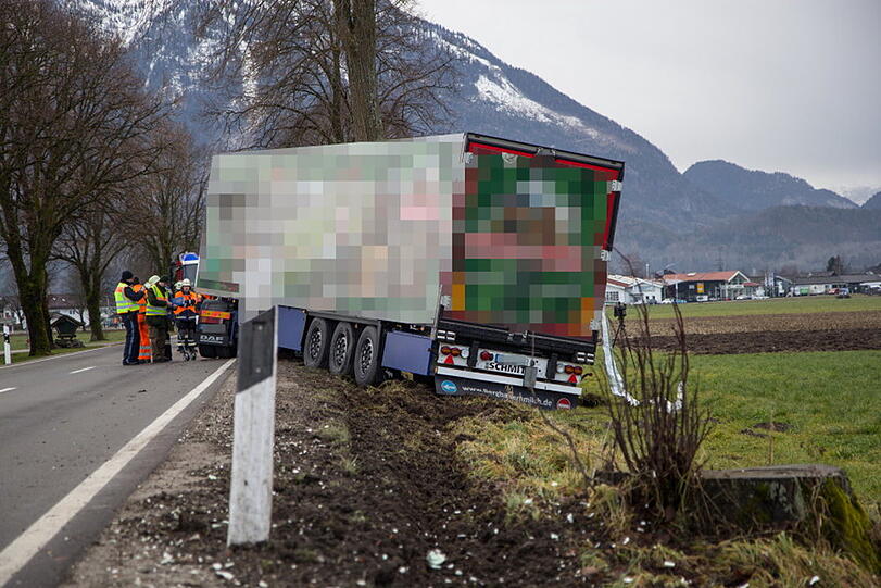 Die Bilder vom Lkw-Unfall in Anger.