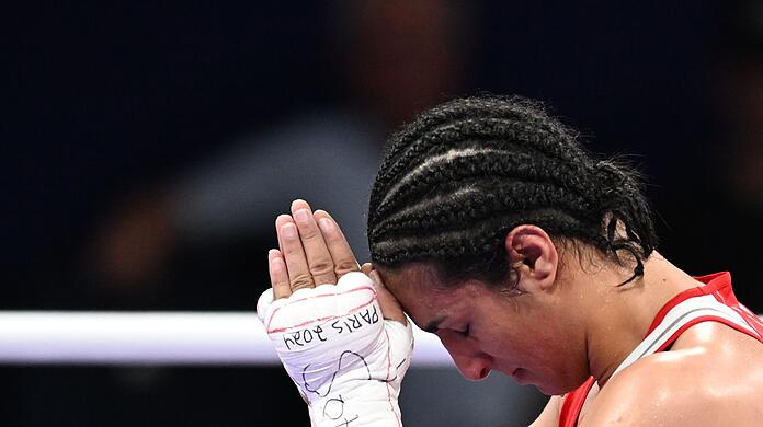 Imane Khelif hat bei Olympia in Paris schon eine Medaille sicher.