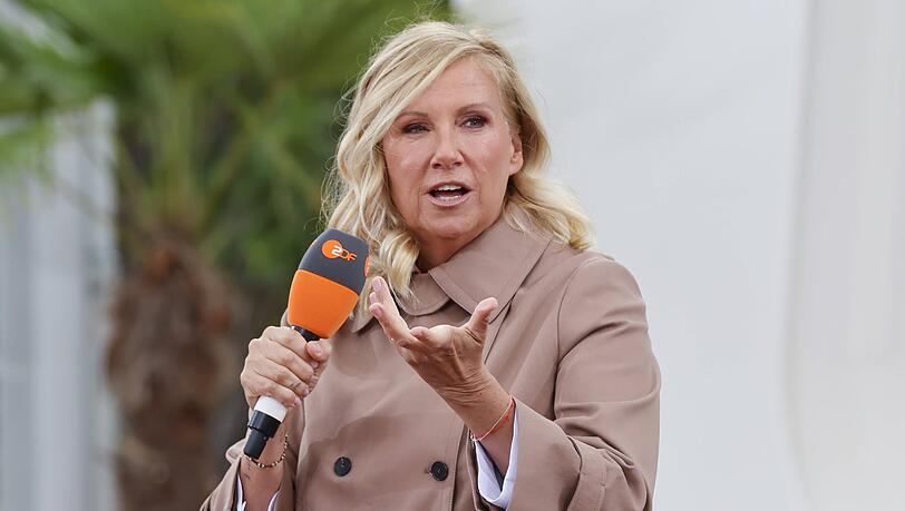 Andrea Kiewel erntet für ihre "Fernsehgarten"-Moderation regelmäßig Kritik. Wie reagiert sie darauf?