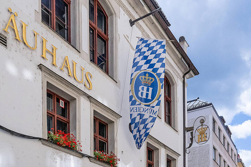 Weltberühmt und Münchner Institution zugleich: Das Hofbräuhaus am Platzl prägt das Image der Staatsbrauerei wie kein anderer Ort. Weltberühmt und Münchner Institution zugleich: Das Hofbräuhaus am Platzl prägt das Image der Staatsbrauerei wie kein anderer Ort.