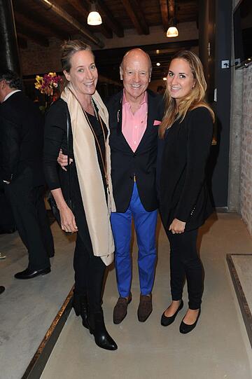Detlev von Wangenheim mit Frau Leslie und Tochter Elisabeth bei der Eröffnung des Betten Concept Store am 29.08.2013 in München.