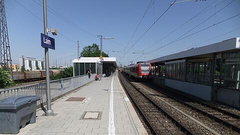 Am Laimer S-Bahnhof soll sich eine gefährliche Körperverletzung ereignet haben. (Archivbild)