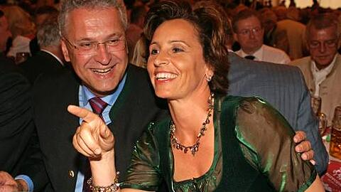 Guter Laune bei der Eröffnung des Berliner Oktoberfestes: die Minister Joachim Herrmann und Christine Haderthauer.