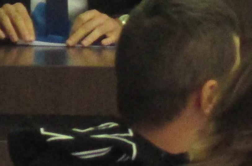 Stach im Streit zu: Constantin P. auf der Anklagebank.