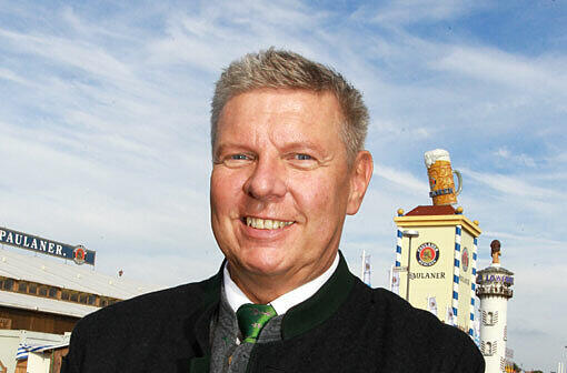 Beim traditionellen Wiesn-Rundgang stellt der neue Wiesn-Chef Dieter Reiter die diesjährigen Neuheiten vor.
