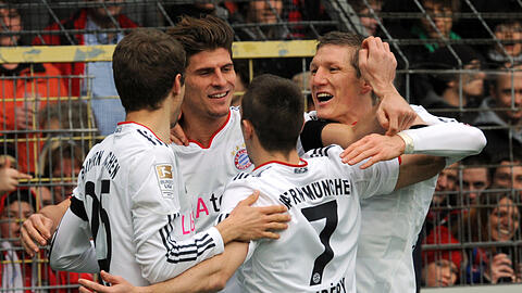 Frühes erstes Tor, spätes Glück: Hier jubeln die Bayern über das 1:0 gegen Freiburg.