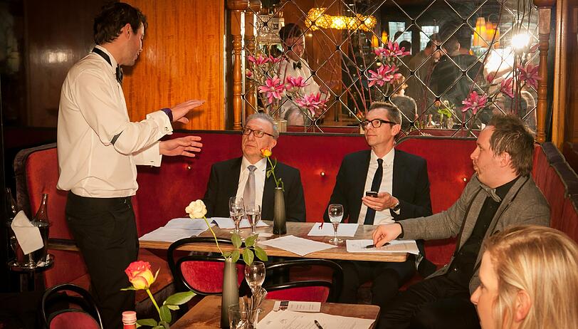 Die Jury hatte nur eine Bedingung gestellt: Das Getränk muss Champagner enthalten.