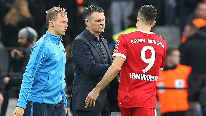 Teamkollege Willy Sagnol war bereits vor den Kovac-Brüder Bayern-Trainer. Nach der Entlassung von Carlo Ancelotti übernahm der vormalige Assistent kommissarisch den Trainerposten beim 2:2 gegen Hertha BSC, im Oktober 2007. Es sollte sein einziges Spiel als Chefcoach bleiben.