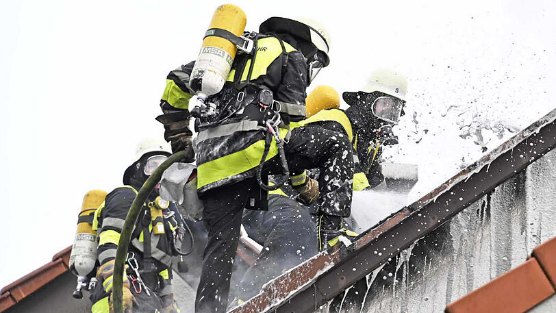 Die Bilder vom Feuerwehreinsatz in Berg am Laim.