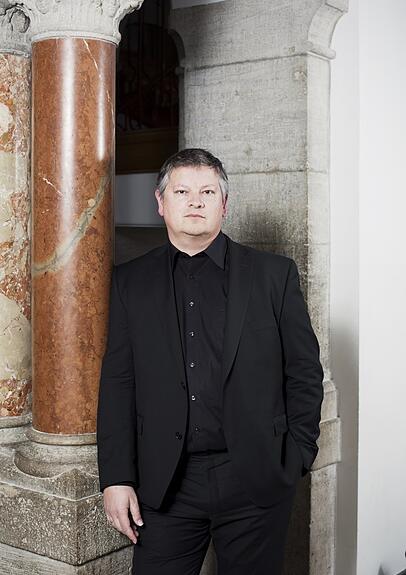 Thomas Gropper, Bariton und Gesangsprofessor an der Musikhochschule, leitet die Arcis Vocalisten und das Orchester L‘Arpa festante im Herkulessaal. Thomas Gropper, Bariton und Gesangsprofessor an der Musikhochschule, leitet die Arcis Vocalisten und das Orchester L‘Arpa festante im Herkulessaal.