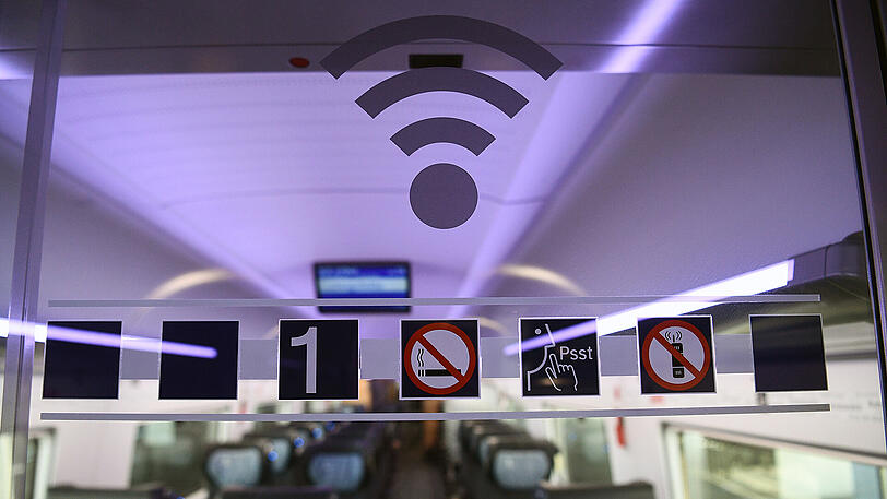 Auch in der 2. Klasse der ICE-Hochgeschwindigkeitszüge ist ab dem 1. Januar ein stabiler Internet-Zugang Standard. Foto: Soeren Stache