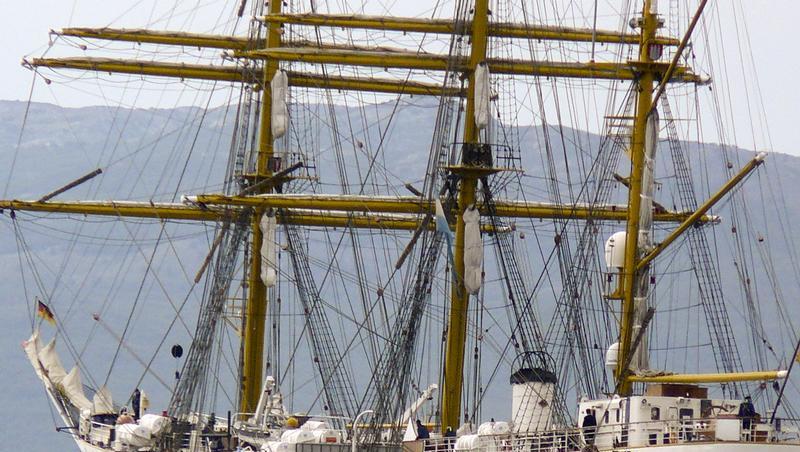 Die Ermittlungen auf der "Gorch Fock" haben begonnen. Die Ermittlungen auf der "Gorch Fock" haben begonnen.