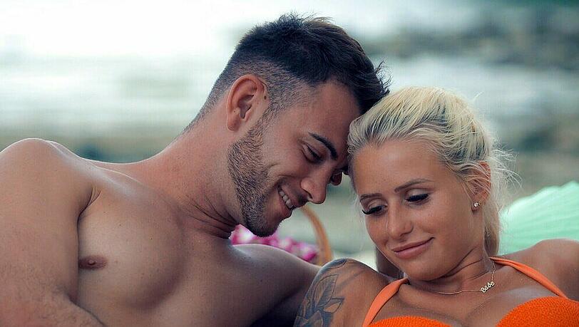 Serkan und Carina: Aus dem Flirt wurde eine feste Beziehung Serkan und Carina: Aus dem Flirt wurde eine feste Beziehung