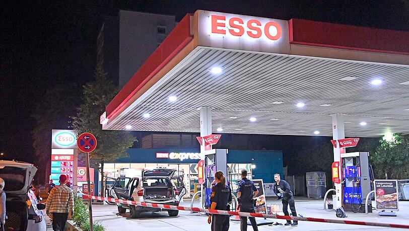 An dieser Tankstelle am Innsbrucker Ring konnte die Polizei zwei Tatverd&auml;chtige festnehmen.