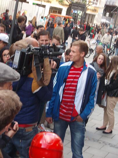 David Alaba und Holger Badstuber machen bei einem Videodreh München unsicher.