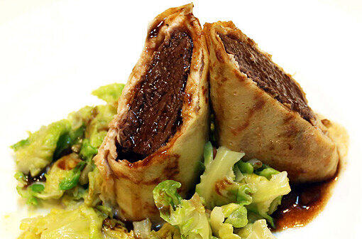 Mit diesem Hasenrücken in Crepe überzeugte die Siegerin beim AZ-Kochwettbewerb die Jury. Das Rezept gibts hier.