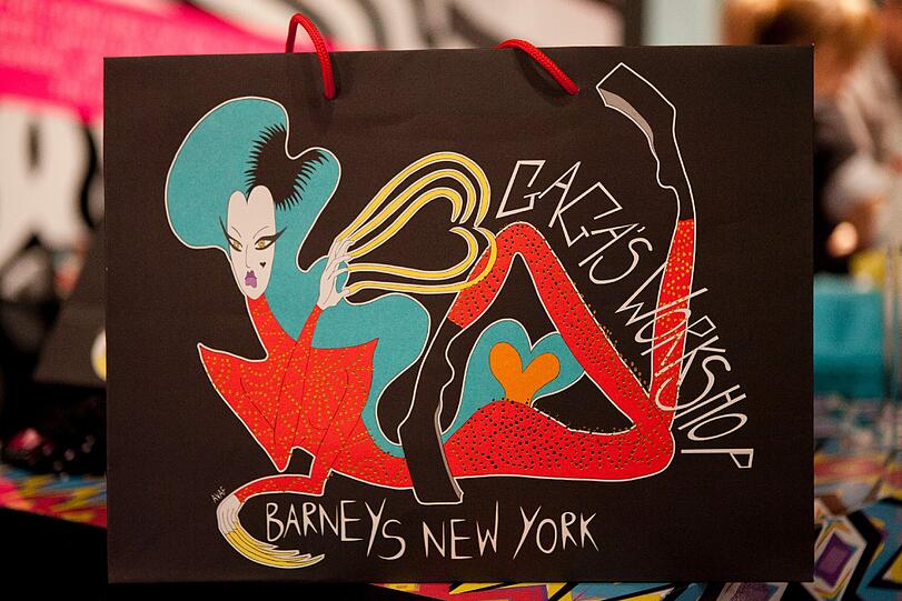 Lady Gaga hat jetzt ein eigenes Geschäft in der Fifth Avenue in New York: Die Bilder von der Eröffnung