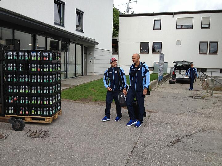 Moritz Stoppelkamp und Necat Aygün im Trainingsanzug.