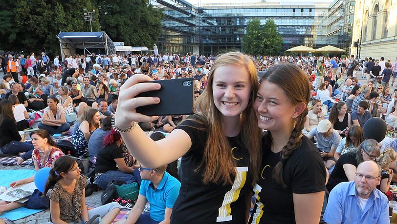Das Konzert des Bayerischen Staatsorchesters auf dem Marstallplatz. Das Konzert des Bayerischen Staatsorchesters auf dem Marstallplatz.