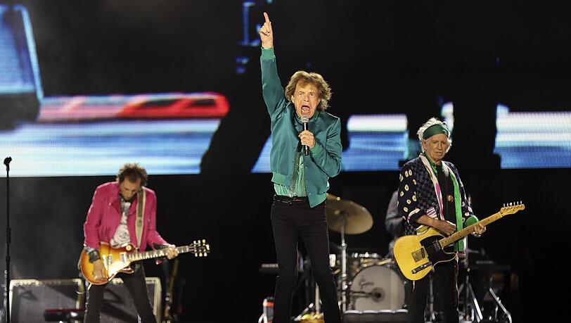 Mick Jagger (Mitte), Keith Richards und Ronnie Wood von den Rolling Stones wiollen im Jahr 2027 wieder Konzerte geben. Mick Jagger (Mitte), Keith Richards und Ronnie Wood von den Rolling Stones wiollen im Jahr 2027 wieder Konzerte geben.