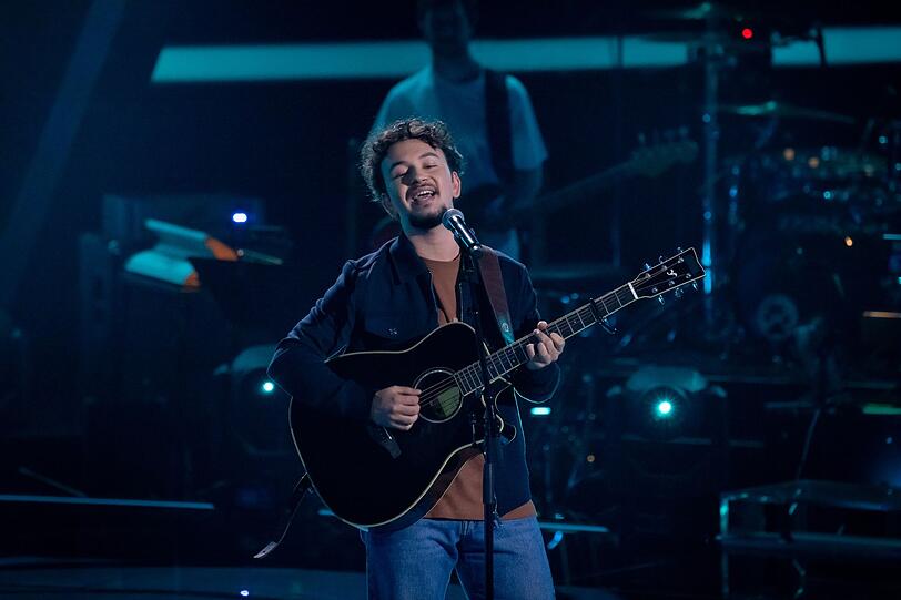 Mit seiner Interpretation von "Human Nature" begeisterte Bjorn Shabanaga alle Coaches bei "The Voice of Germany". Mit seiner Interpretation von "Human Nature" begeisterte Bjorn Shabanaga alle Coaches bei "The Voice of Germany".