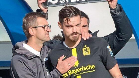 Meist Joker: Dennis Erdmann (r.) und Trainer Köllner. Meist Joker: Dennis Erdmann (r.) und Trainer Köllner.