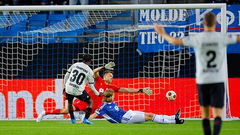 Jeremie Frimpong legte mit seinem Tor den Grundstein zum Leverkusener Sieg in Molde.