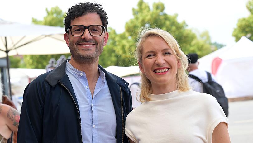 Luigi Pantisano und Ines Schwerdtner sind die neue Linken-Doppelspitze. Luigi Pantisano und Ines Schwerdtner sind die neue Linken-Doppelspitze.