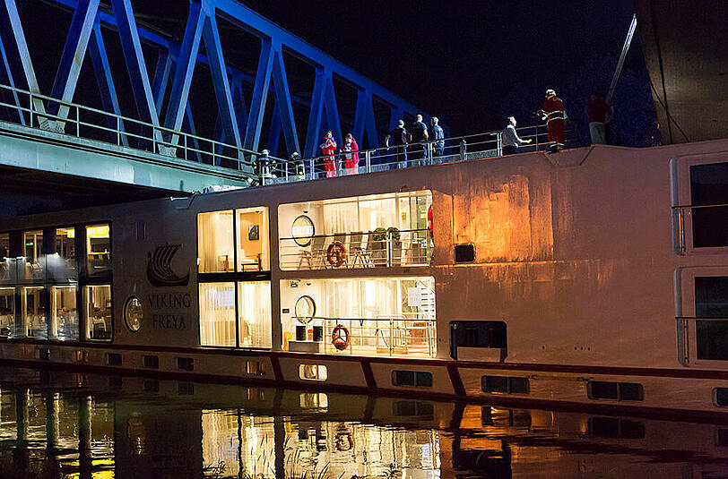 Schwere Havarie auf dem Main-Donau-Kanal bei Erlangen. Die Bilder.