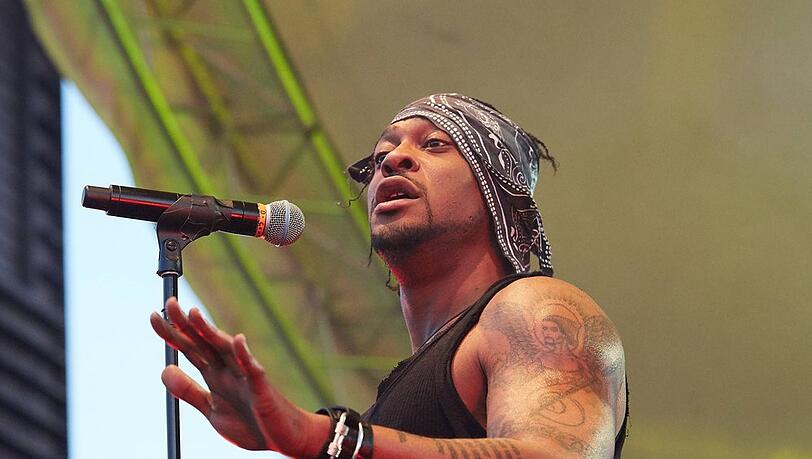 R&B-Sänger D'Angelo ist an Krebs gestorben. R&B-Sänger D'Angelo ist an Krebs gestorben.