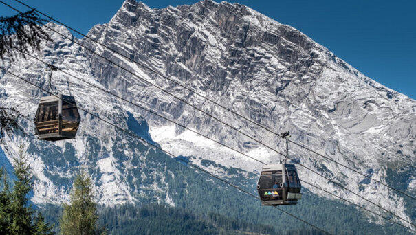 Die neue Bahn am Jenner bei Berchtesgaden: Ab Saisonstart bringt sie auch Skifahrer bis zur Mittelstation. Die neue Bahn am Jenner bei Berchtesgaden: Ab Saisonstart bringt sie auch Skifahrer bis zur Mittelstation.