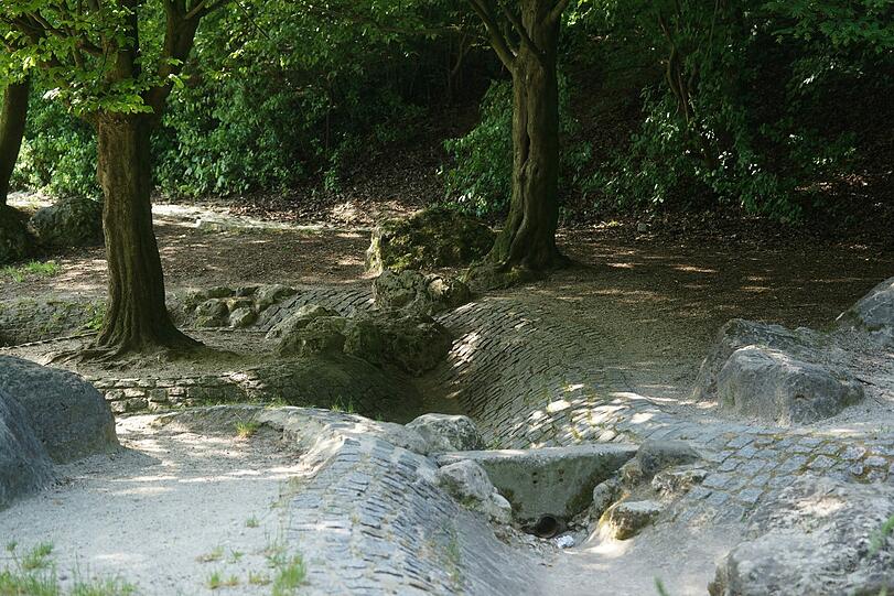 Denn der Spielplatz ist (zwangsweise) trockengelegt.