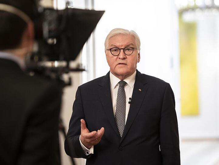 Bundespräsident Frank-Walter Steinmeier hat die Bürger in der Korona-Krise zur Hilfsbereitschaft im Alltag aufgerufen.