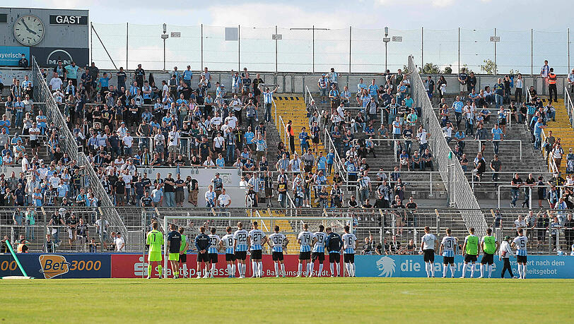 Bald dürfen die Löwen-Fans ihre Mannschaft wieder im Stadion unterstützen.