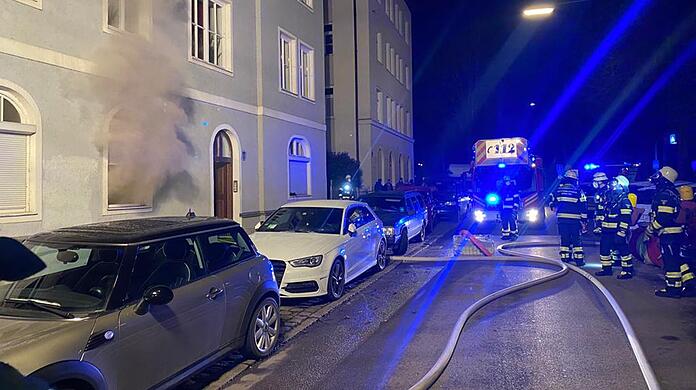 Den Sachschaden schätzt die Feuerwehr auf rund 60.000 Euro.