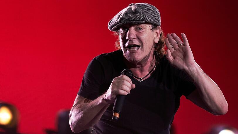Brian Johnson 2015 auf der Bühne.