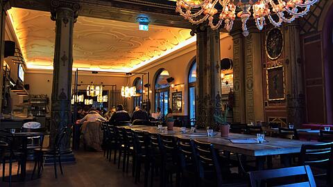 Blick ins L'Osteria-Restaurant am Lenbachplatz.
