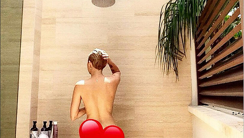 Miley Cyrus wie Gott sie schuf beim Duschen in Puerto Rico Miley Cyrus wie Gott sie schuf beim Duschen in Puerto Rico