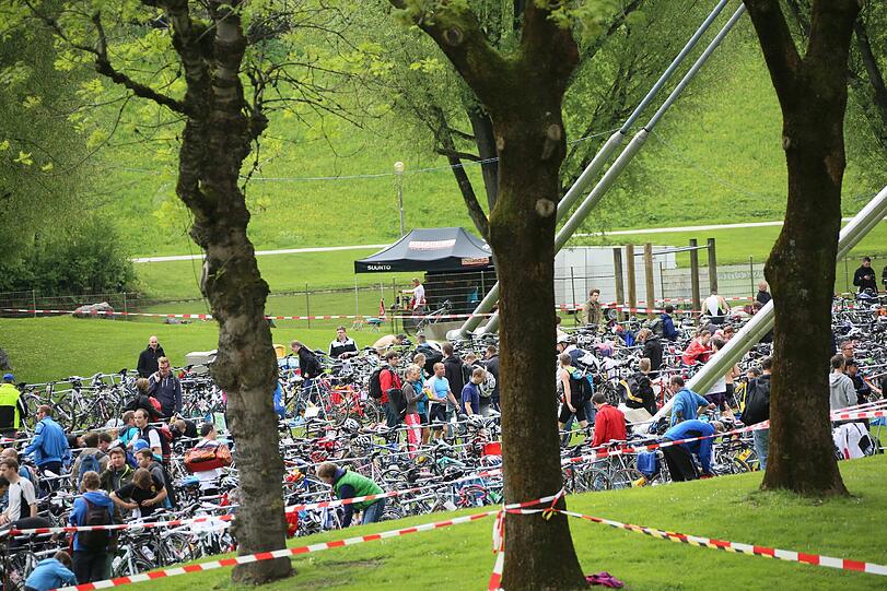 Triathlon in Milbertshofen. Die Bilder.